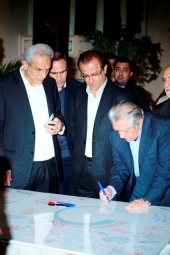 جامعه مدني و هنري كشور  در غم از دست دادن  عزت الله انتظامي سوگوار شد